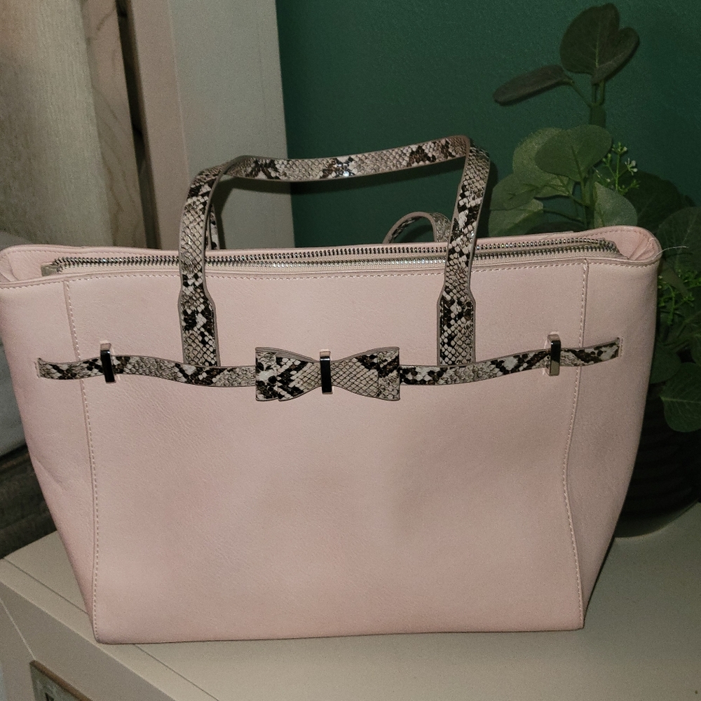 Charming Charlie Light Pink tote purse 👛